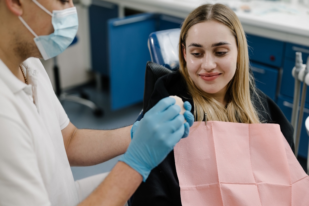 Бруксизм. Що це і чому варто звертатися не тільки до стоматолога?